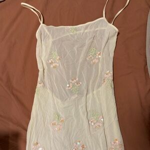 VINTAGE Victoria's Secret Cream and Pink slip